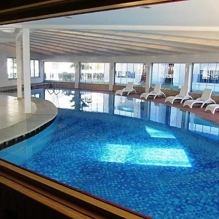 Tropical Gardens A 2 Bed Private Sleeps 5 Persons With Sofa Bed In Lounge Apartment *